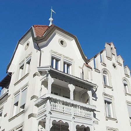 2 Zimmer Zentral-Ruhig Mit Flair Gertrud Schloessli Saint-Gall Extérieur photo